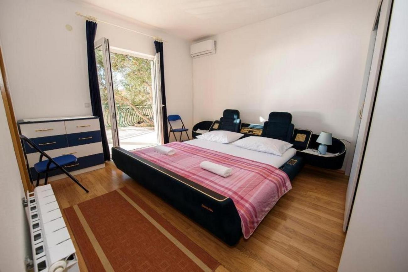 Apartments By The Sea Suhi Potok, Omis - 14555 Jesenice  Zewnętrze zdjęcie